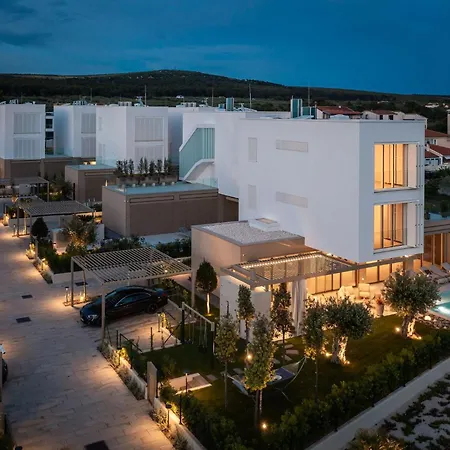 Pianoo - Piano Villa Turanj